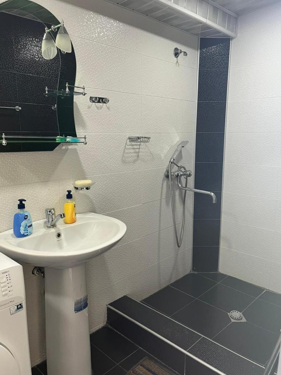 Guest House Lankhvri Becho Rom bilde